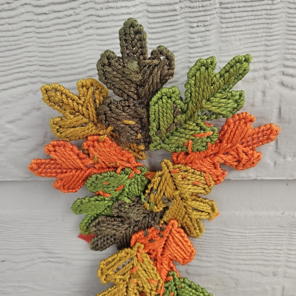 Handmade Plastic Canvas Doorknob Wreath Fall Leaves Hanging Decor Autumn - Picture 5 of 6